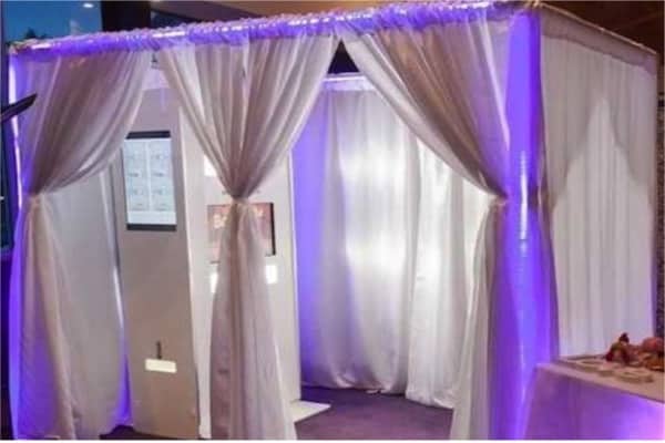 Best style photo booth to hire out