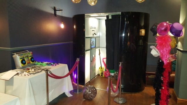 Enclosed oval booth with chocolate fountain